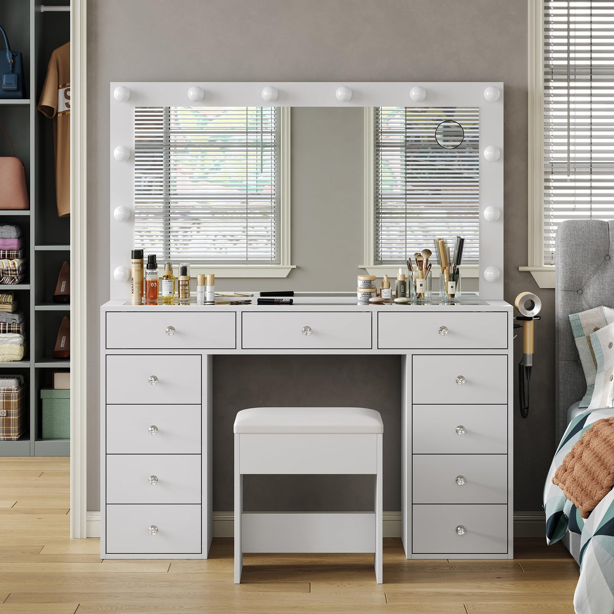 White Vanity Desk with Mirror and Chair Y846648